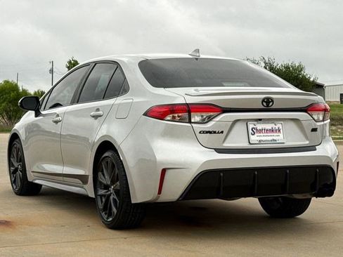 Used 2024 Toyota Corolla SE FWD image 6