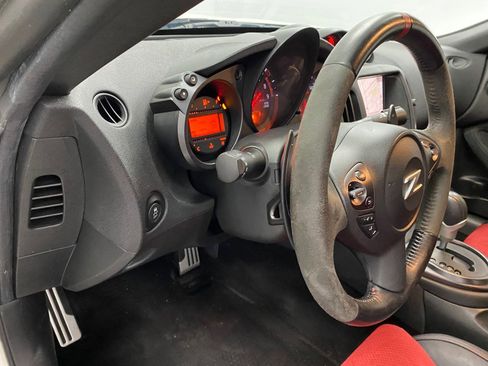 Used 2016 Nissan 370Z NISMO RWD image 36