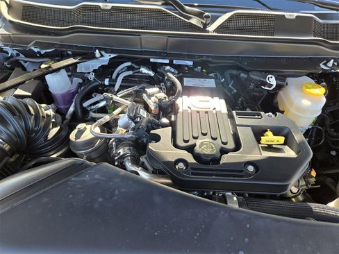 New 2025 RAM 2500 Tradesman w/ Chrome Appearance Group image 30