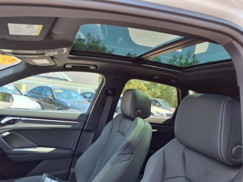 New 2025 Audi Q3 2.0T Premium image 10