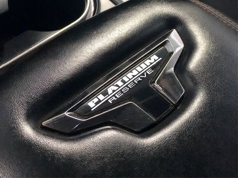Used 2019 Nissan Titan Platinum Reserve AWD/4WD image 29