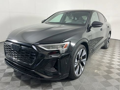 Used 2024 Audi Q8 e-tron Prestige w/ Prestige Package AWD/4WD image 3