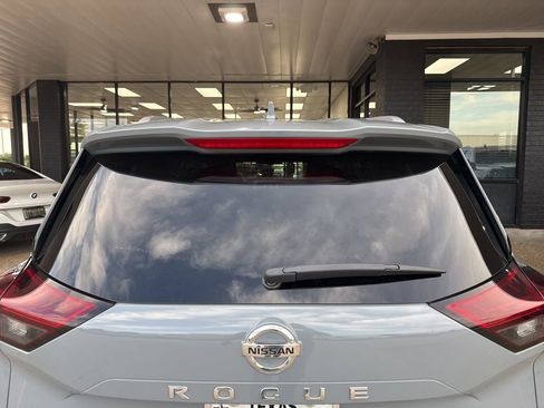 Used 2021 Nissan Rogue SL w/ Premium Package image 4