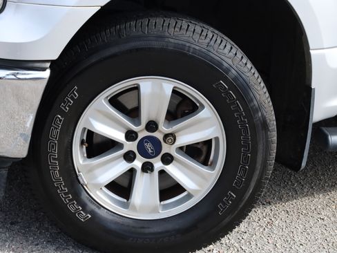 Used 2017 Ford F150 XLT w/ Trailer Tow Package image 15