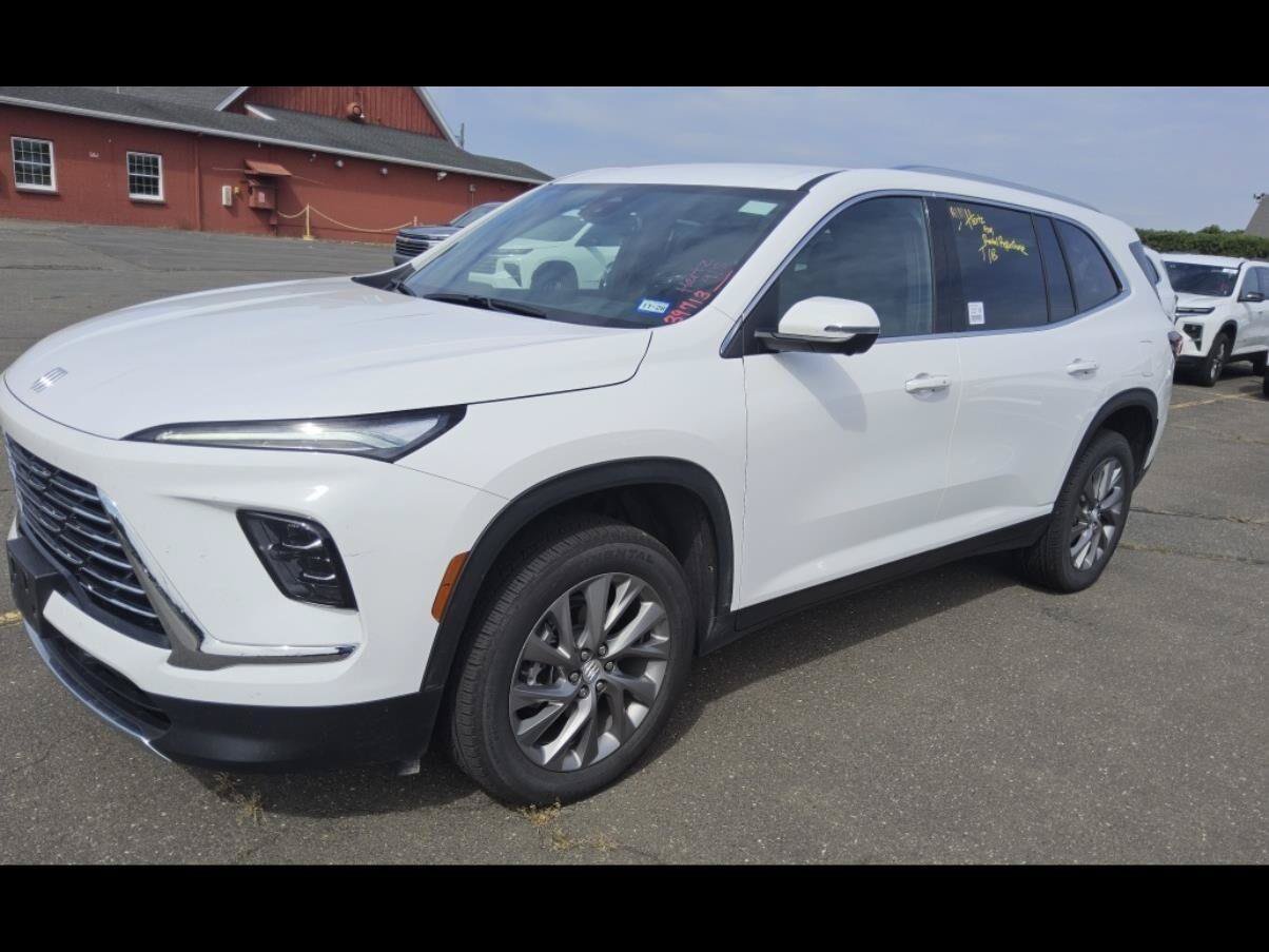Used 2026 Buick Enclave Preferred FWD image 1