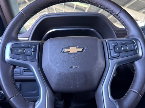 Used 2024 Chevrolet Suburban LT image 35