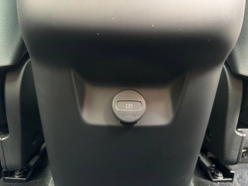 Used 2026 Volvo XC90 B6 Plus w/ Protection Package AWD/4WD image 25