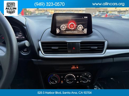 Used 2017 MAZDA MAZDA3 Sport w/ Preferred Equipment Package image 11