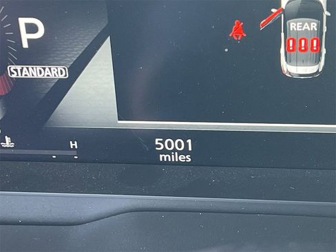 Certified 2025 Nissan Rogue SL w/ Tech Package image 8