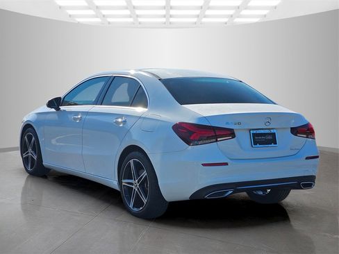 Used 2022 Mercedes-Benz A 220 image 4