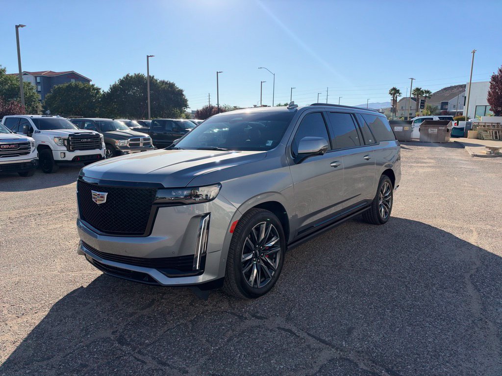 Used 2023 Cadillac Escalade ESV Sport Platinum w/ Heavy-Duty Trailer Package AWD/4WD image 1