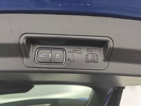 Used 2022 Ford Explorer XLT w/ Equipment Group 202A image 46