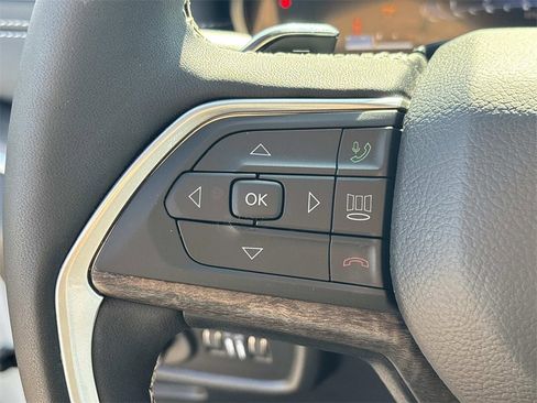 New 2025 Jeep Grand Cherokee L Limited w/ Black Appearance Package image 27