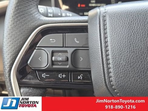 Used 2023 Toyota Sequoia Limited w/ Tow Technology Package AWD/4WD image 30