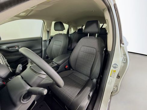 New 2026 Honda HR-V LX image 11