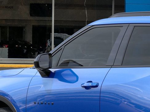 New 2026 Chevrolet Blazer LT w/ Midnight/Sport Edition image 12