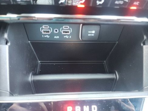 New 2025 Jeep Grand Cherokee Limited w/ Black Appearance Package image 7