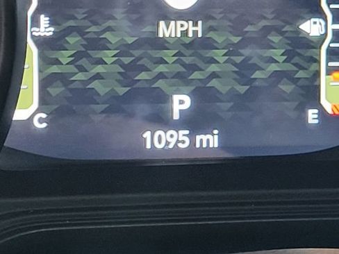 Used 2025 Jeep Gladiator Mojave w/ Safety Group image 29