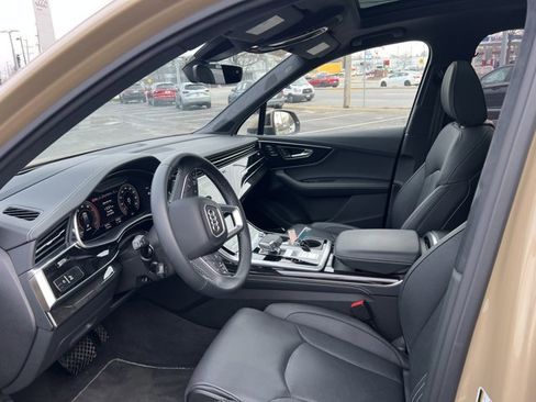Used 2025 Audi Q7 3.0T Prestige w/ Prestige Package image 6