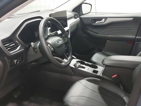 Used 2025 Ford Escape Platinum w/ Premium Technology Package image 16