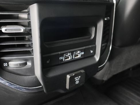 Used 2022 RAM 3500 Laramie AWD/4WD image 36