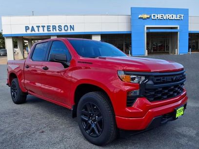 New 2026 Chevrolet Silverado 1500 Custom w/ LPO, Dark Essentials Package