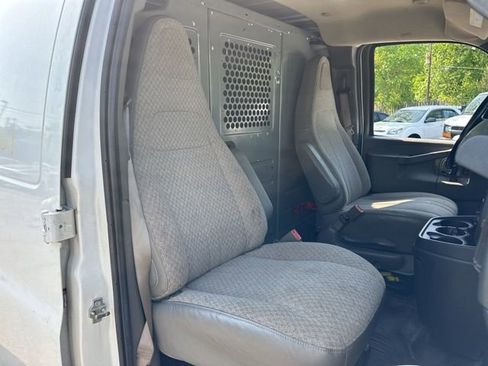 Used 2021 Chevrolet Express 2500 w/ Driver Convenience Package RWD image 9