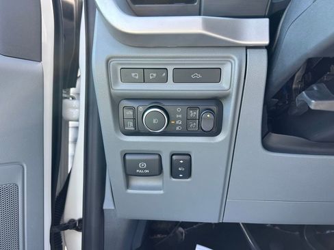 Used 2022 Ford F150 XLT w/ Equipment Group 302A High image 9