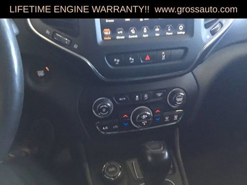 Used 2023 Jeep Cherokee Altitude Lux AWD/4WD image 15