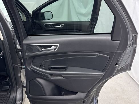 Certified 2019 Ford Edge Titanium w/ Equipment Group 301A image 40