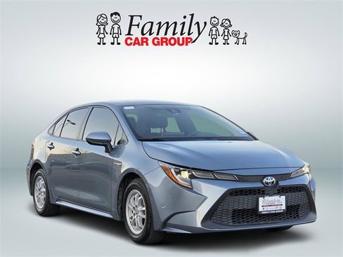 Used 2021 Toyota Corolla LE image 2