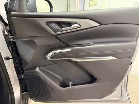 Certified 2024 Chevrolet Traverse LT FWD image 29
