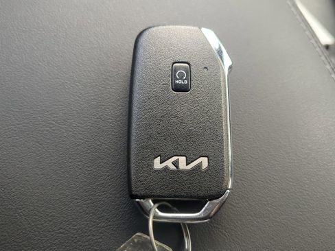 Used 2023 Kia Sorento S w/ Panoramic Sunroof Package image 24