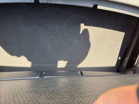 Used 2020 Ford Explorer XLT w/ Comfort Package image 10