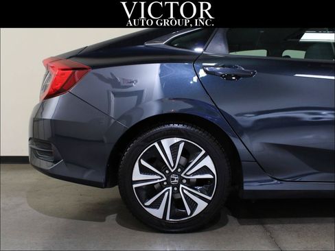 Used 2018 Honda Civic EX-T image 12
