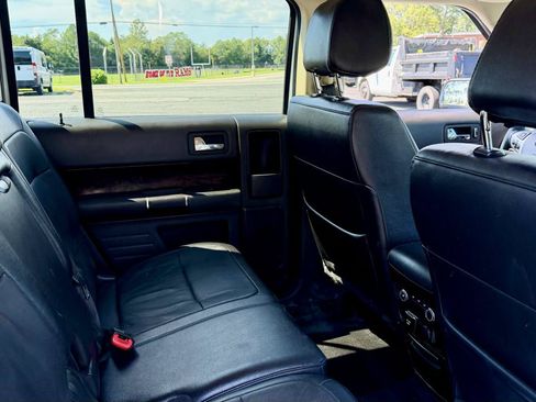 Used 2019 Ford Flex Limited AWD/4WD image 12