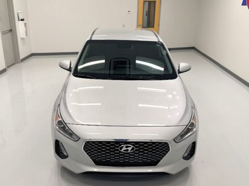 Used 2018 Hyundai Elantra GT w/ Style Package 02 FWD image 4
