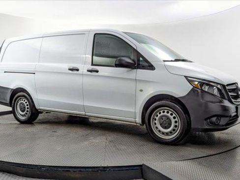 Used 2020 Mercedes-Benz Metris image 11