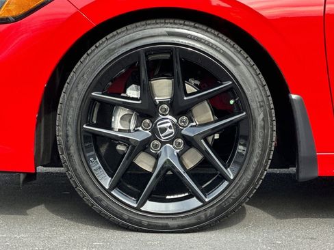 Used 2025 Honda Civic Sport image 31