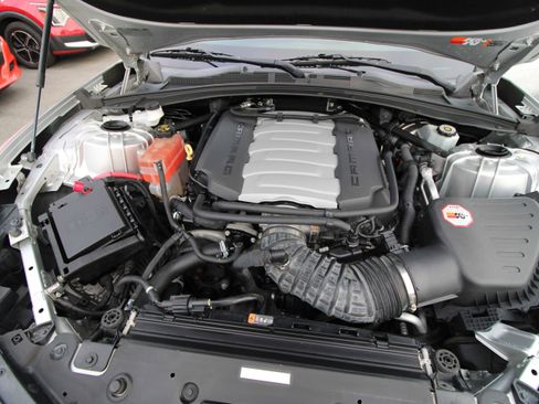 Used 2016 Chevrolet Camaro SS image 4