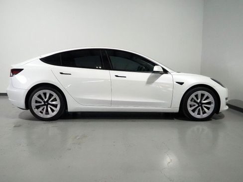 Used 2023 Tesla Model 3 RWD image 5