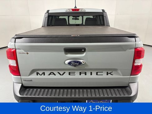 Used 2023 Ford Maverick Lariat w/ Lariat Luxury Package FWD image 9