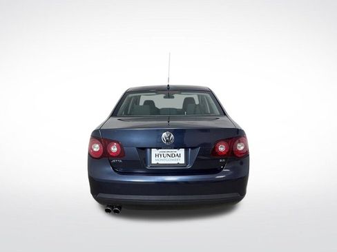 Used 2009 Volkswagen Jetta S FWD image 4