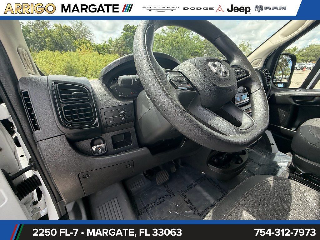 Used 2025 RAM ProMaster 2500 w/ U-Haul Equipment Group FWD image 10