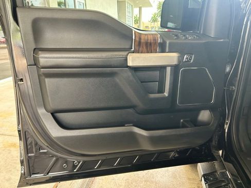 Used 2020 Ford F150 Lariat w/ Equipment Group 502A Luxury AWD/4WD image 40