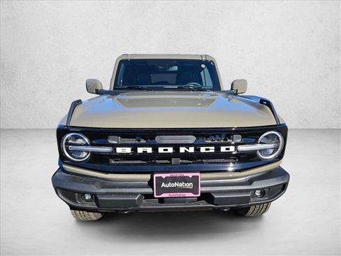 New 2025 Ford Bronco Outer Banks image 5