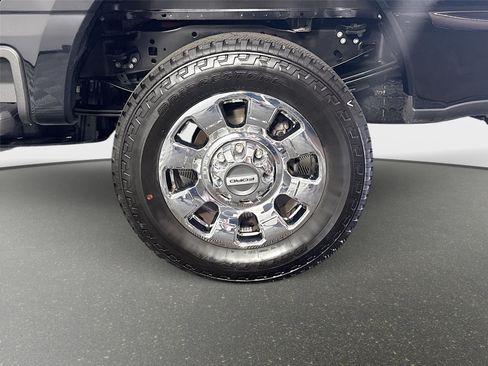 Used 2026 Ford F250 Lariat w/ Lariat Premium Package AWD/4WD image 31