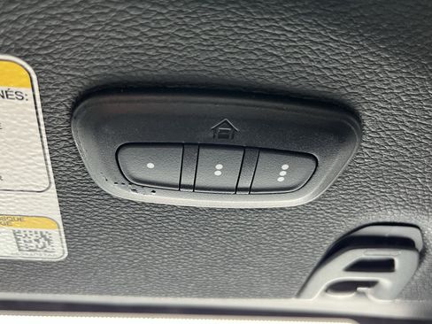 Used 2024 Jeep Wrangler Unlimited image 30