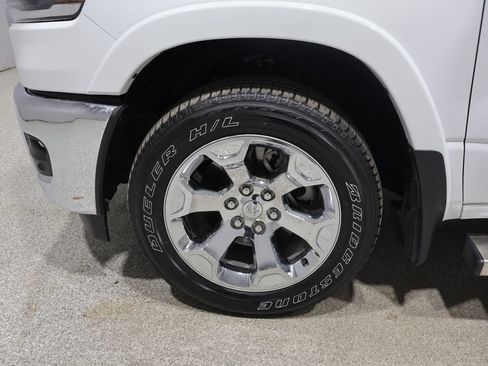 Used 2025 RAM 1500 Big Horn AWD/4WD image 10