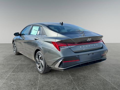 New 2026 Hyundai Elantra Limited image 3